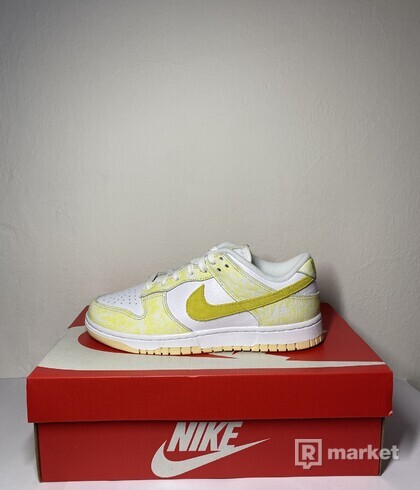 Nike dunk low lemon yellow