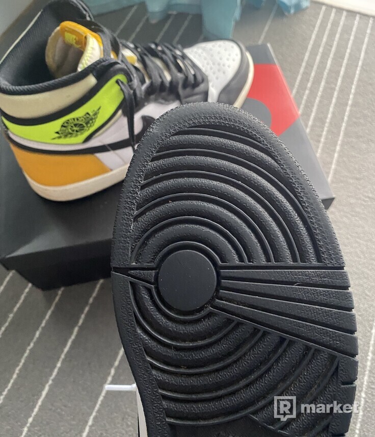 Nike Jordan 1 high volt
