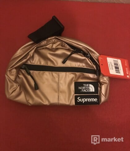 Supreme x The North Face Waistbag