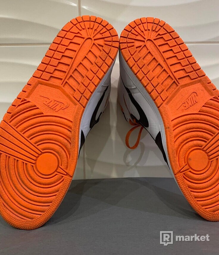 Air Jordan 1 High - Electro Orange