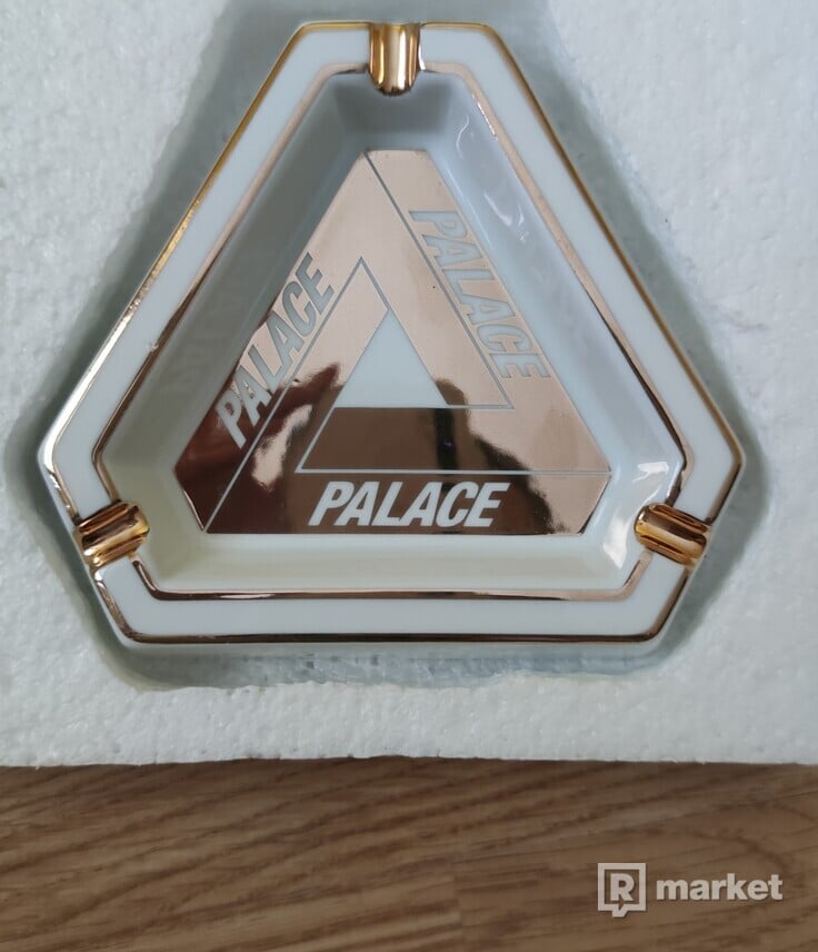 Palace Tri-Ferg Cermaic Ashtray Gold