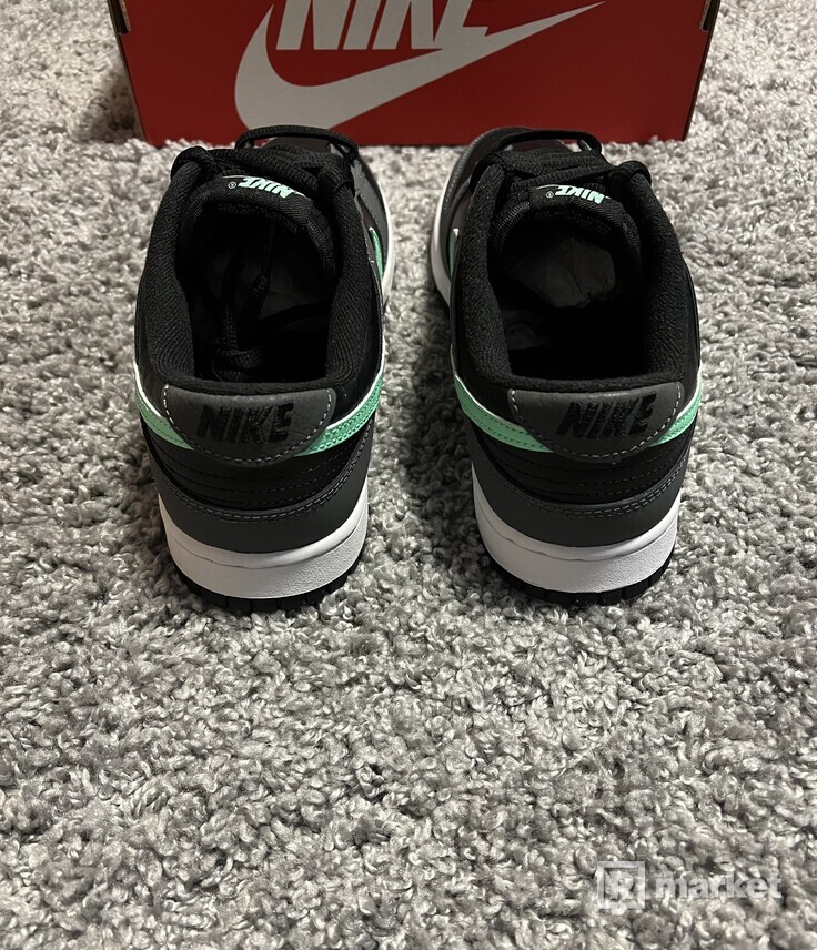 Nike Dunk Low Retro Green Glow (43)