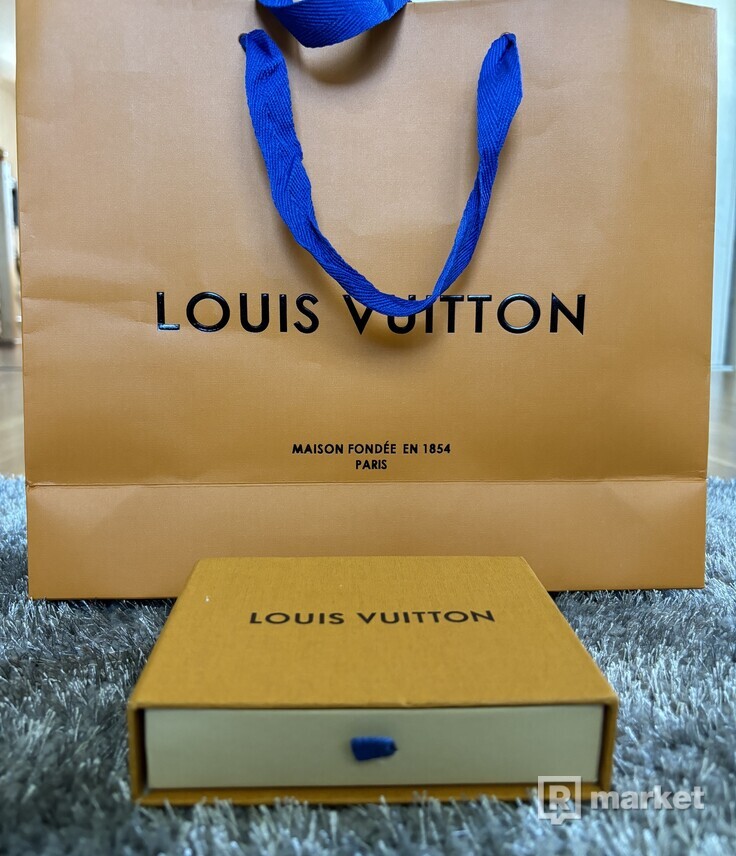 Luis Vuitton multiple Wallet