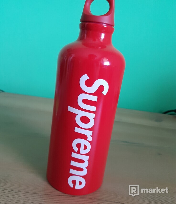 Supreme SIGG bottle ss18 red DSWT