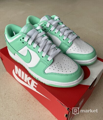 Nike Dunk Glow Green (W)