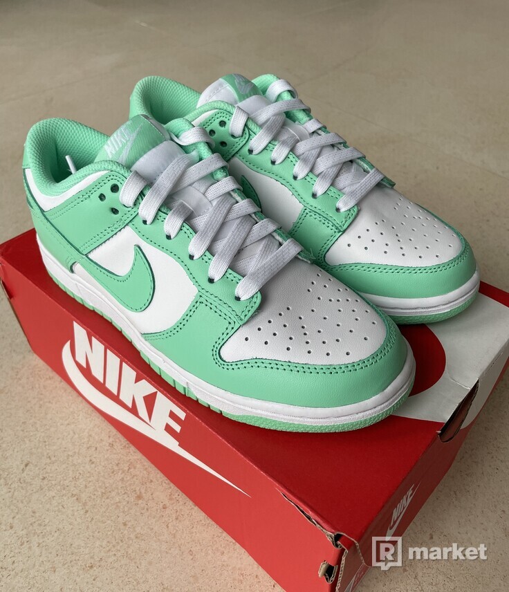 Nike Dunk Glow Green (W)