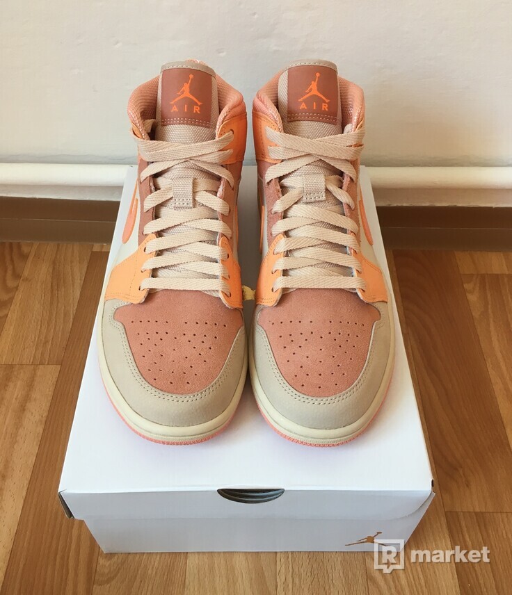 Air Jordan 1 Mid Apricot [41]