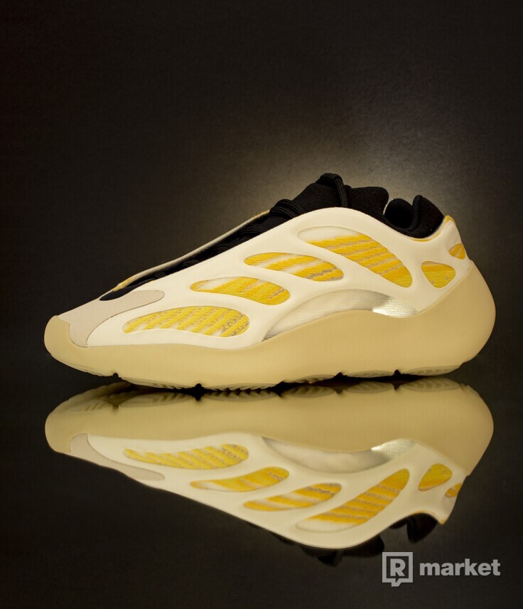 Adidas Yeezy Boost 700 V3 "Safflower"