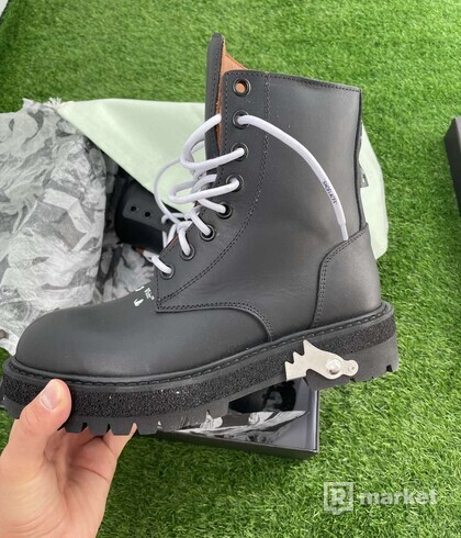 Off-white combat boots