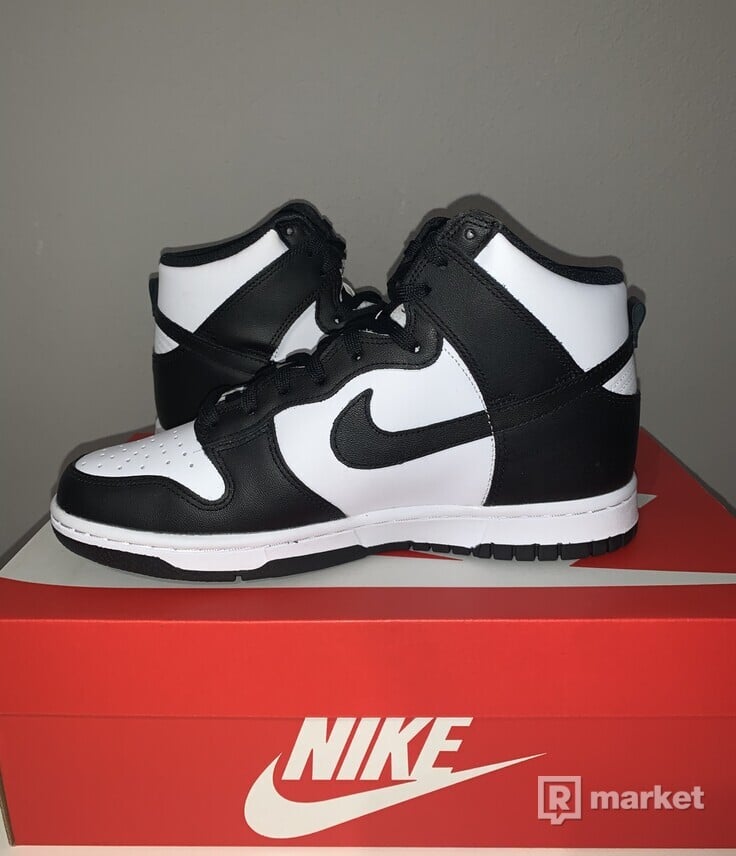 Nike dunk high “panda”