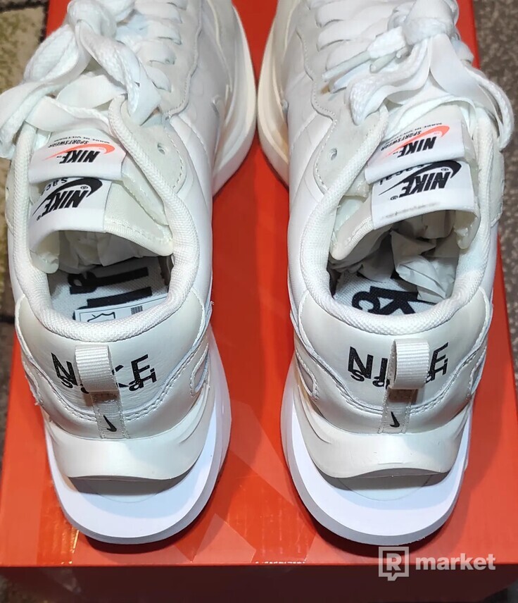 Nike Vaporwaffle SACAI (White)