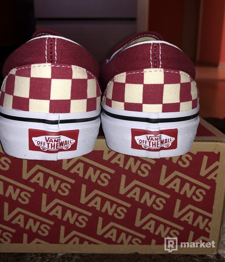 Vans checkerboard slip on