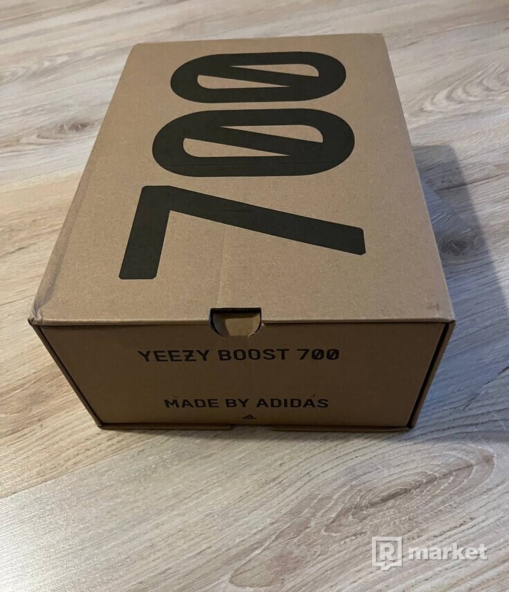 Yeezy Boost 700 Wave Runner Solid Grey