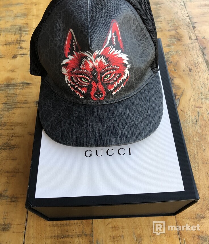 Gucci GG Supreme hat wolf