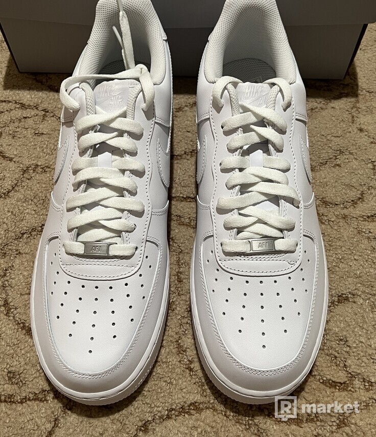 Air Force 1 Low All White Triple White