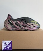Adidas Yeezy Foam Runner MX Carbon