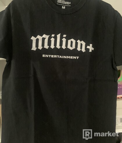 Milion+ tričko (merch)