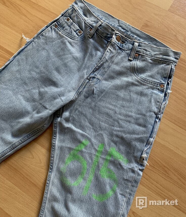 VETEMENTS x Levi’s 615 Jeans