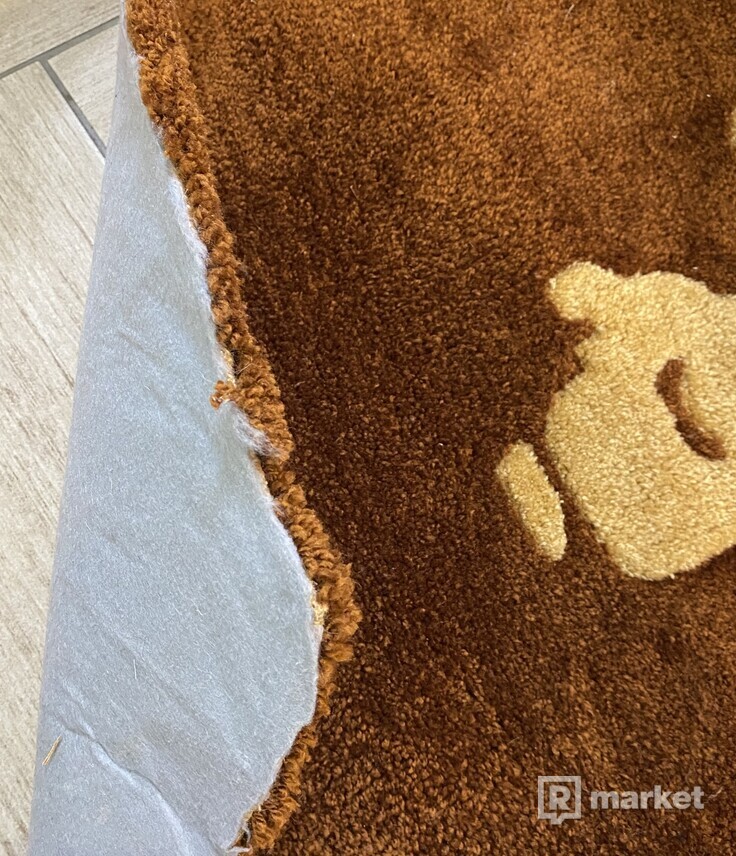 BAPE koberec (rug)