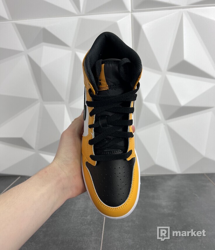 Nike Jordan 1 Mid Taxi