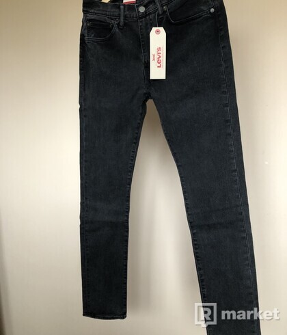Levis jeans 519