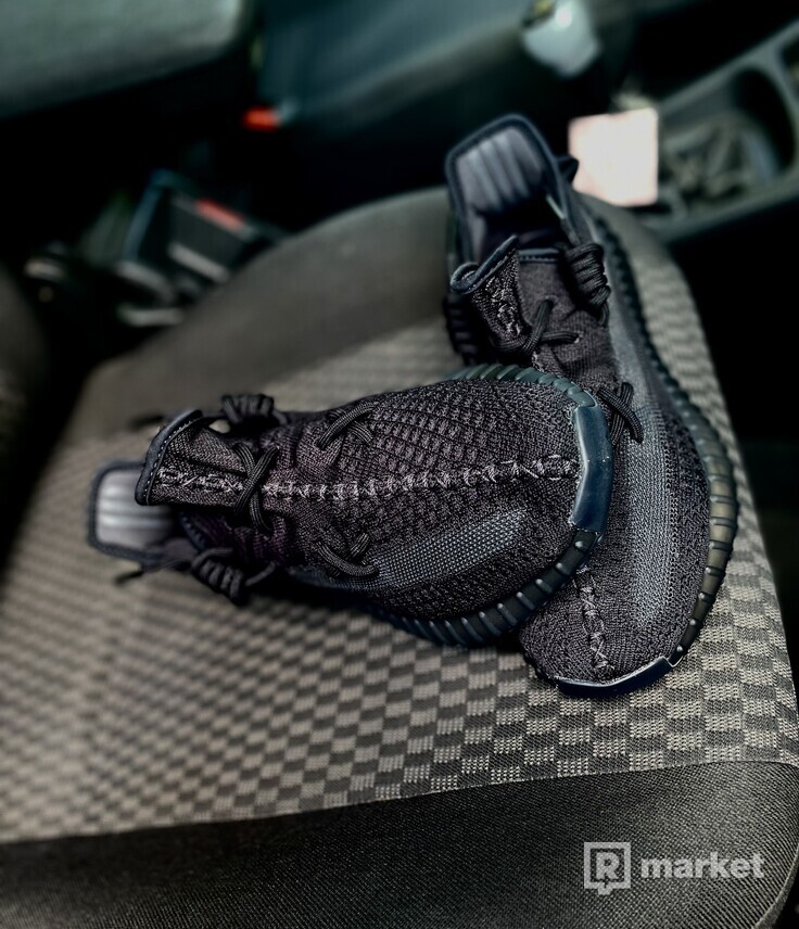 Adidas Yeezy 350 V2 Onyx