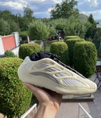 Adidas Yeezy 700 V3 Azael EU 46 2/3