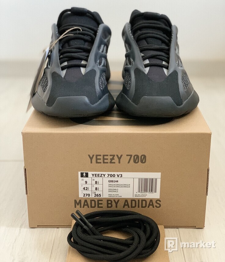 Adidas Yeezy 700 V3