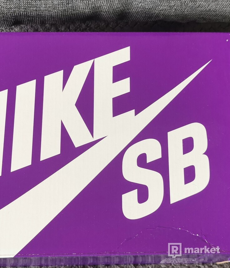 Nike SB Zoom Blazer Mid QS2