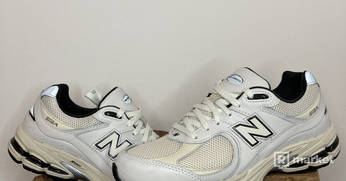 New balance 2002r atlas lemon haze Clearance