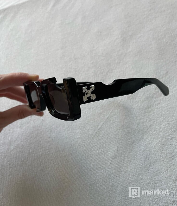 OFF-WHITE Cady Rectangular Frame Sunglasses FW21