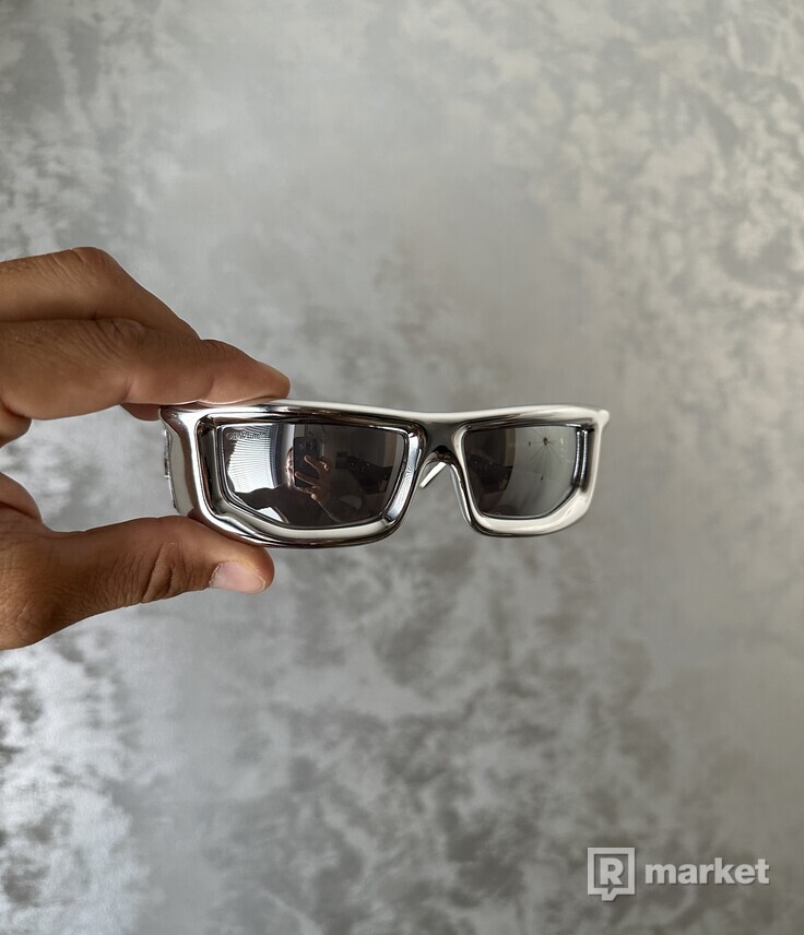 off white vulcanite mirror sunglasses