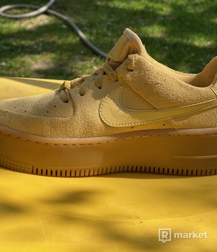Nike Air Force 1 W Sage Low Club Gold | REFRESHER Market
