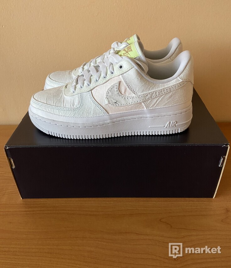 Nike Air Force 1 Low Reveal Tear-Away Arctic Punch (W)