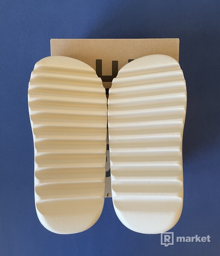 Adidas Yeezy Slide Bone - 42 / 43