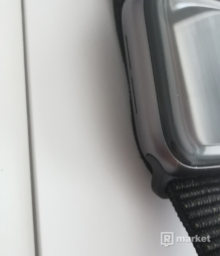 IPhone XR 64GB White +Apple watch 4 40nm