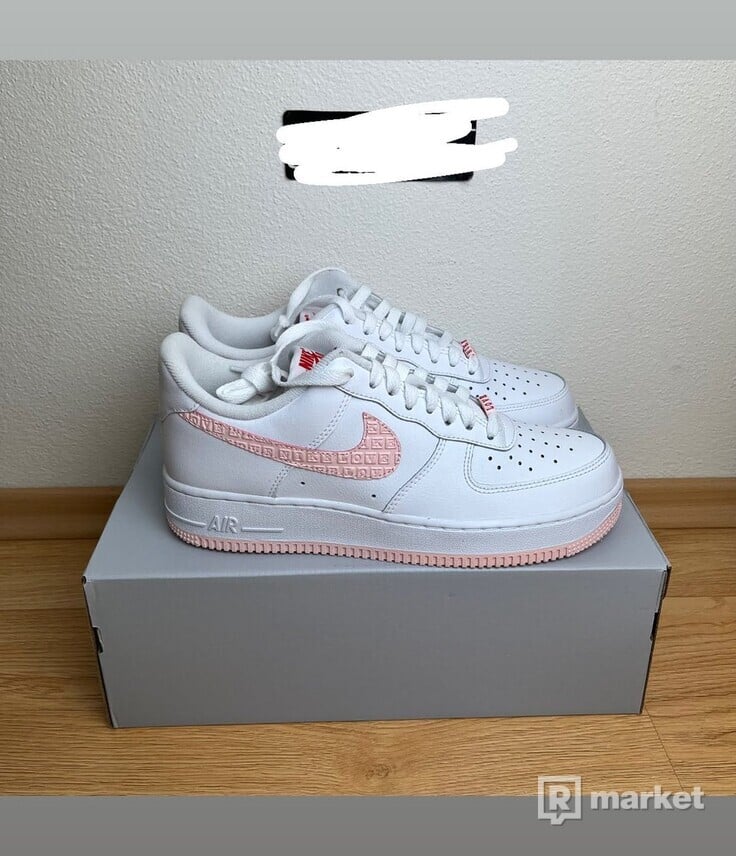 Nike Air Force 1 Low Valentine's Day 2022 (W)