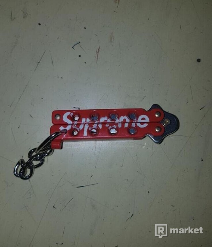 Supreme knife keychain