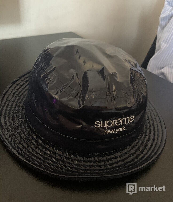 Supreme latexovy klobuk