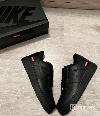 Nike x Supreme Air Force Low “Black”