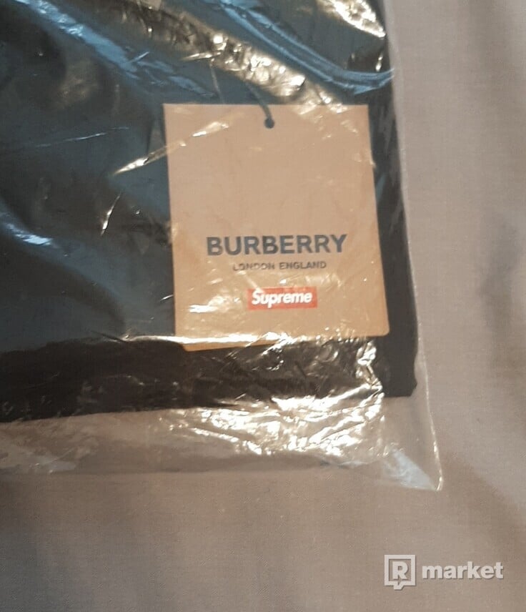Supreme x Burberry Box Logo TEE
