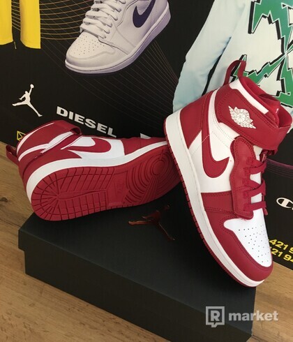 Nike Air Jordan 1 High Flyease