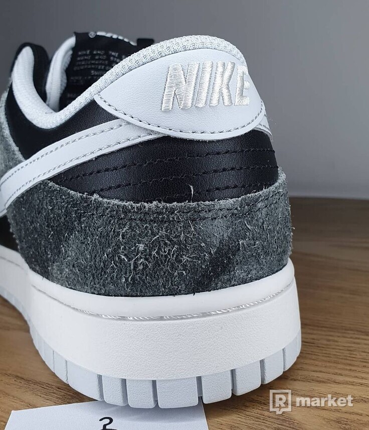Nike Dunk Low Retro PRM "Zebra"