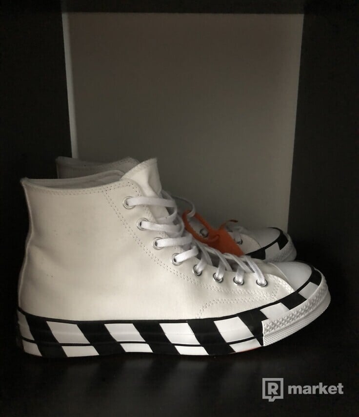 Chuck Taylor Off white