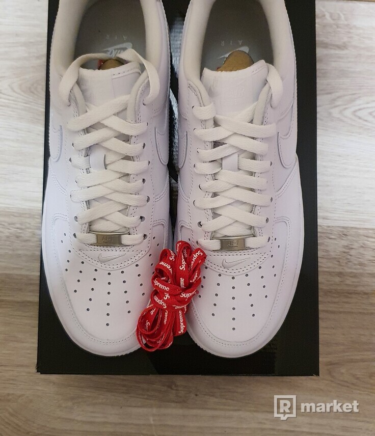 WTS Nike Air Force 1 Low Supreme White