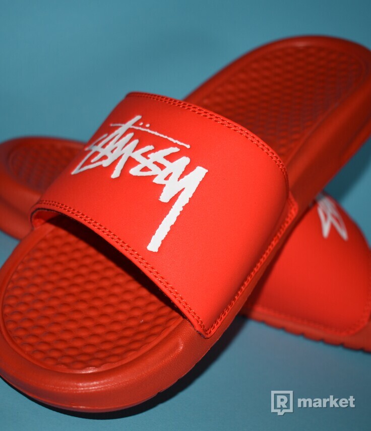 Nike Benassi Stussy Habanero Red (US 6 - EU 38,5)