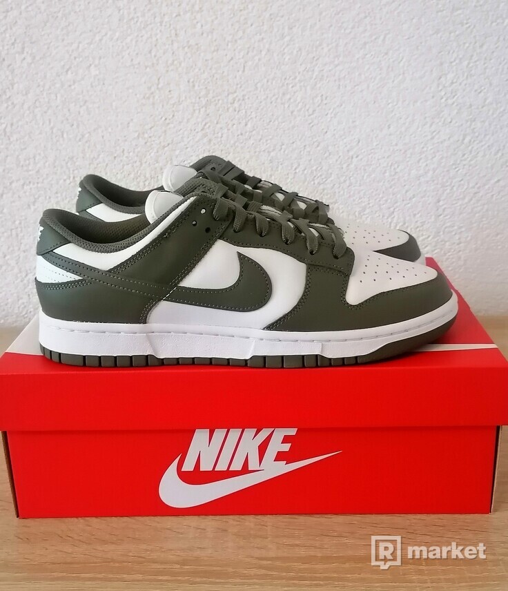 Nike Dunk low Olive