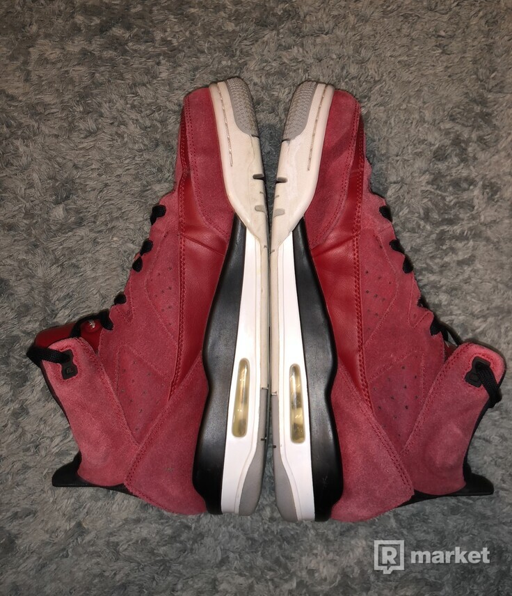 Nike Jordan son of Mars gym red
