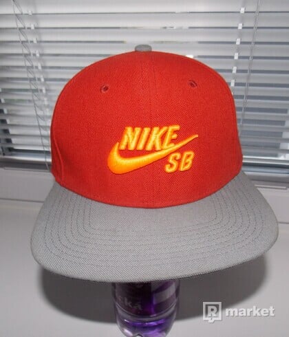 Snapback Nike SB