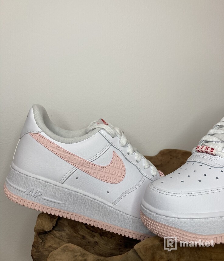 Nike Air Force 1 Low Valentines Day 2022